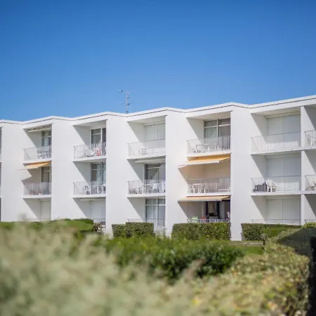 Les Trois Iles-9 By Interhome